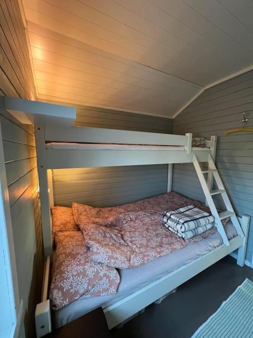 Idyllisk Minihus I Landlige Omgivelser - Med 5 Sengeplasser Og Parkering Åsen Esterno foto