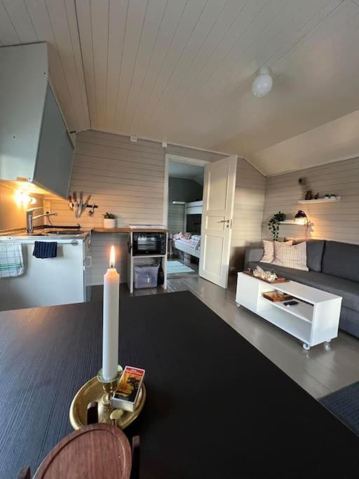 Idyllisk Minihus I Landlige Omgivelser - Med 5 Sengeplasser Og Parkering Åsen Esterno foto
