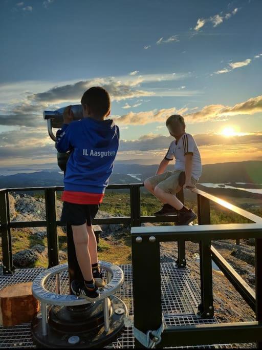 Idyllisk Minihus I Landlige Omgivelser - Med 5 Sengeplasser Og Parkering Åsen Esterno foto